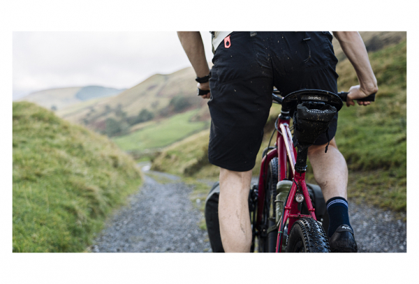 BROOKS ENGLAND Brooks Scape Sattel Rolltasche 1L Mud Brown – Bild 5