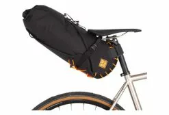 Restrap Satteltasche Saddle Bag 14L Schwarz Orange