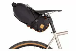 Restrap Satteltasche Saddle Bag 8L Schwarz Orange