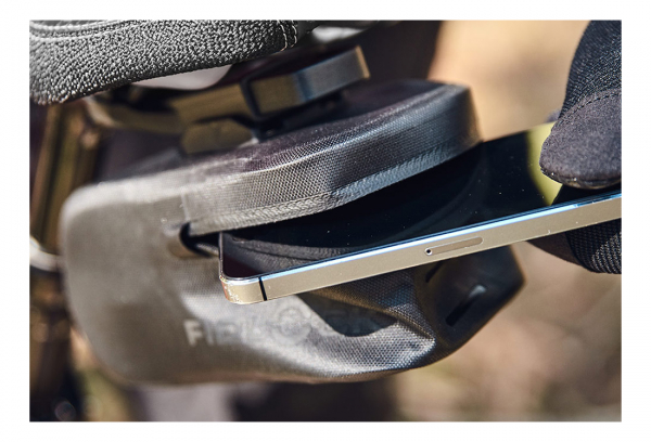 Fidlock Push Satteltasche 600 Ml Schwarz – Bild 3